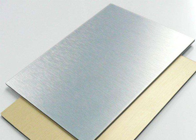 ¿Cuáles son los defectos del proceso de oxidación del aluminio?
