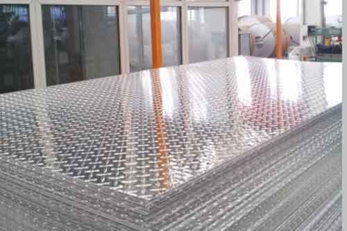 Exportación de placa de rodadura de aluminio a Calcuta