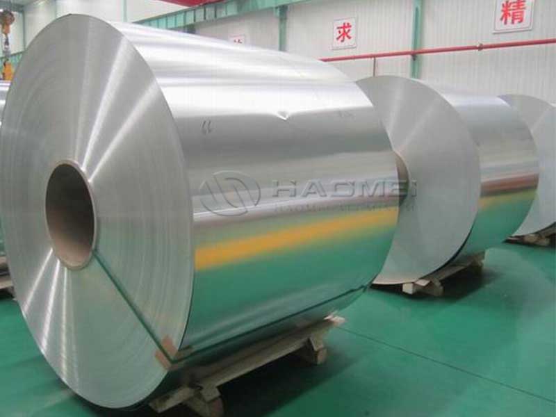 Feuilles de papier d'aluminium jetables pr&eacute;d&eacute;coup&eacute;es pour emballer des sandwichs et des repas &agrave; emporter