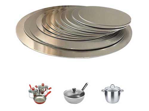 Círculos de aluminio con base de inducción para recipientes de cocina.