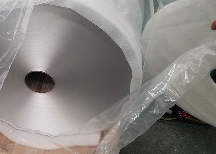 High Quality Food Grade Aluminum Foil Jumbo Roll for Professional Kitchens